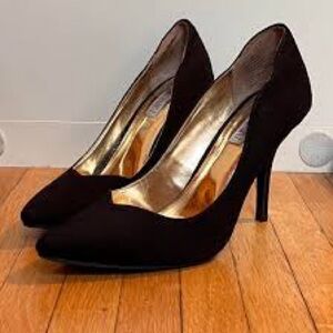 J lo black suede pointed toe, scalloped silhouette,4-inch stiletto ladies US 7